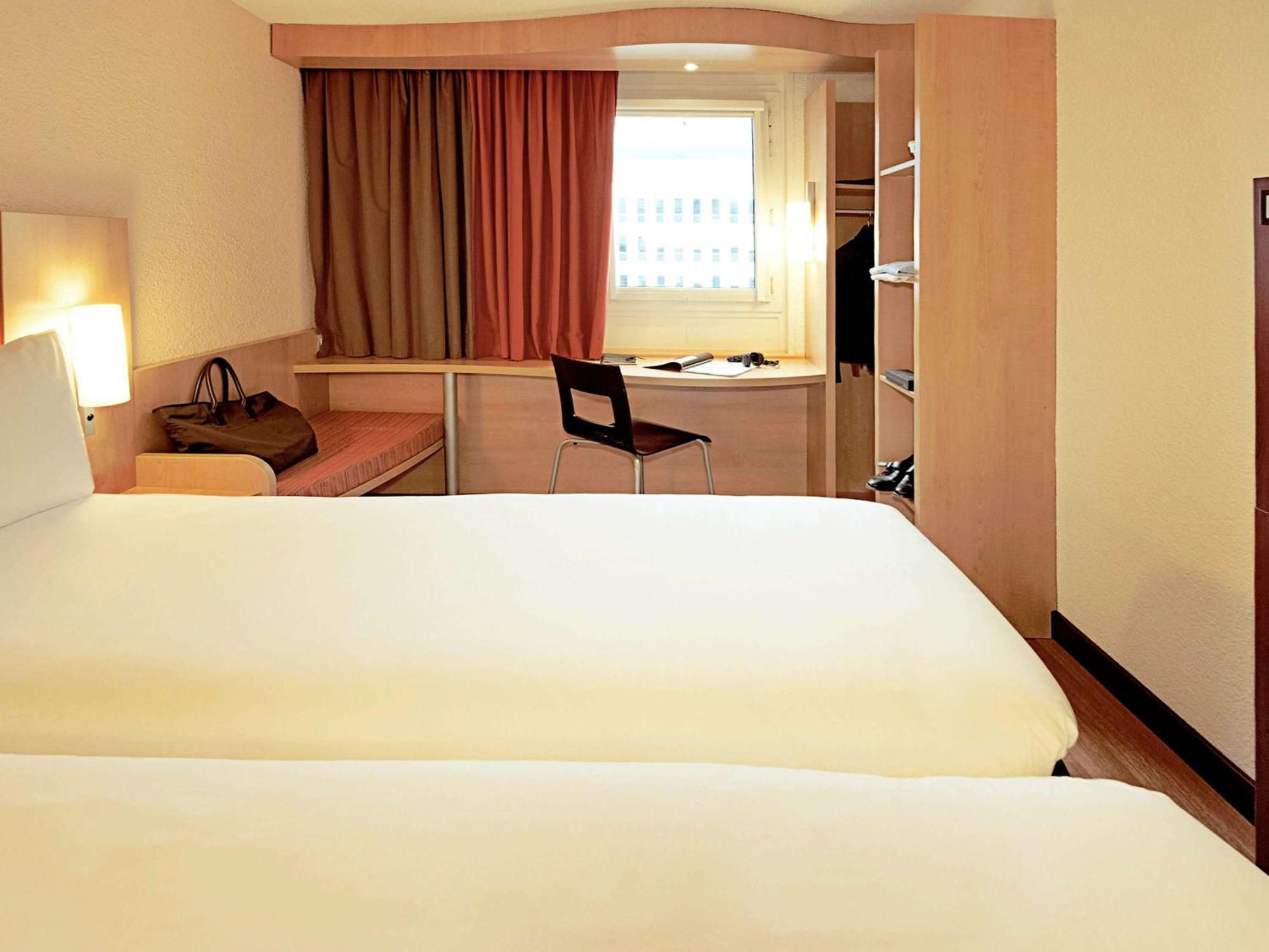 Hotel Ibis Nantes Centre Gare Sud Exterior foto